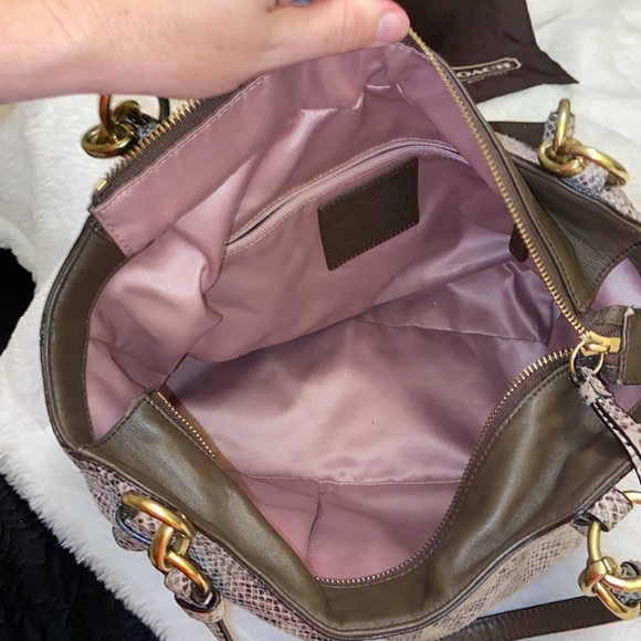 Coach tote in reptile brown and beige. EUC - Picture 4 of 4